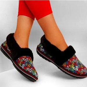 Skechers BOBS Too Cozy Lodge Love Slipper Size 11